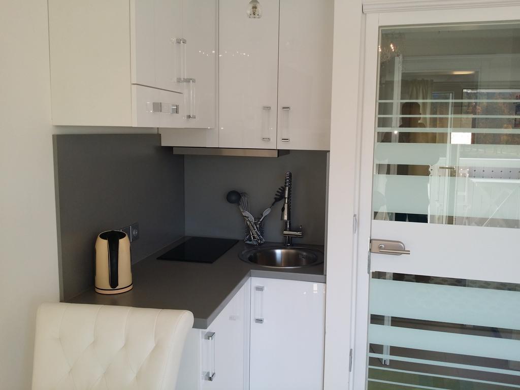 Carman House 3*